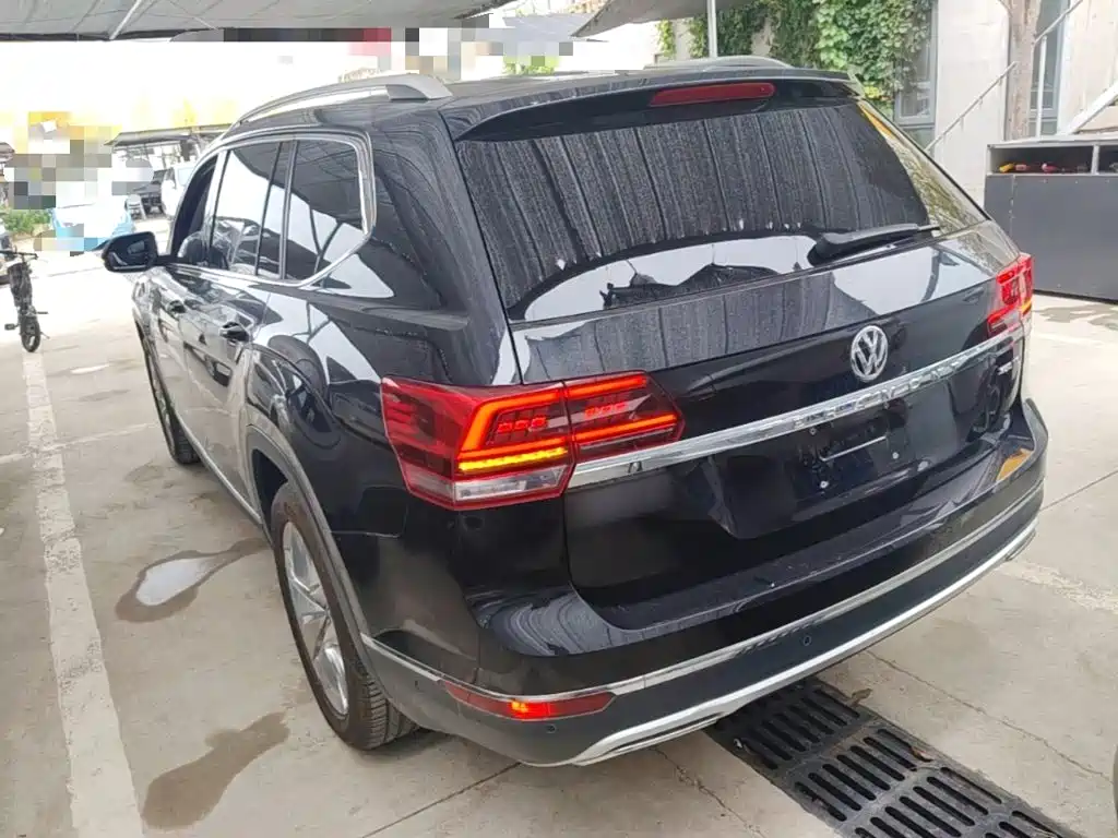 Photo 5 - Volkswagen Teramont