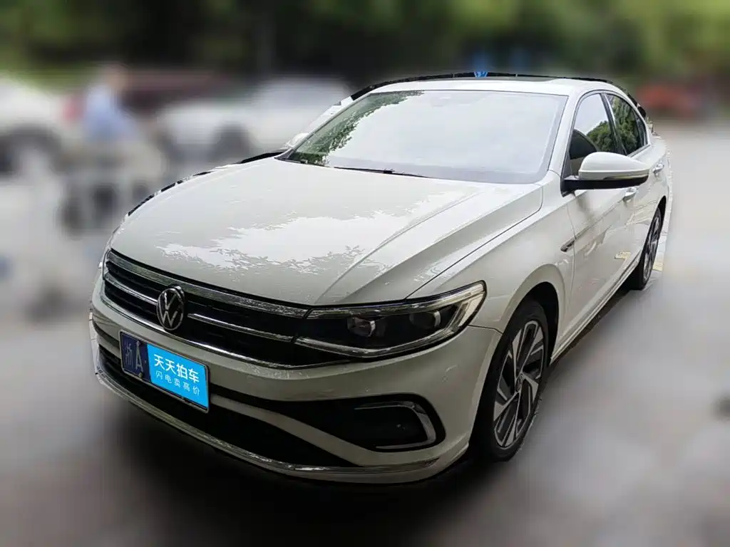Volkswagen Bora 2023 300TSI DSG Premium Edition