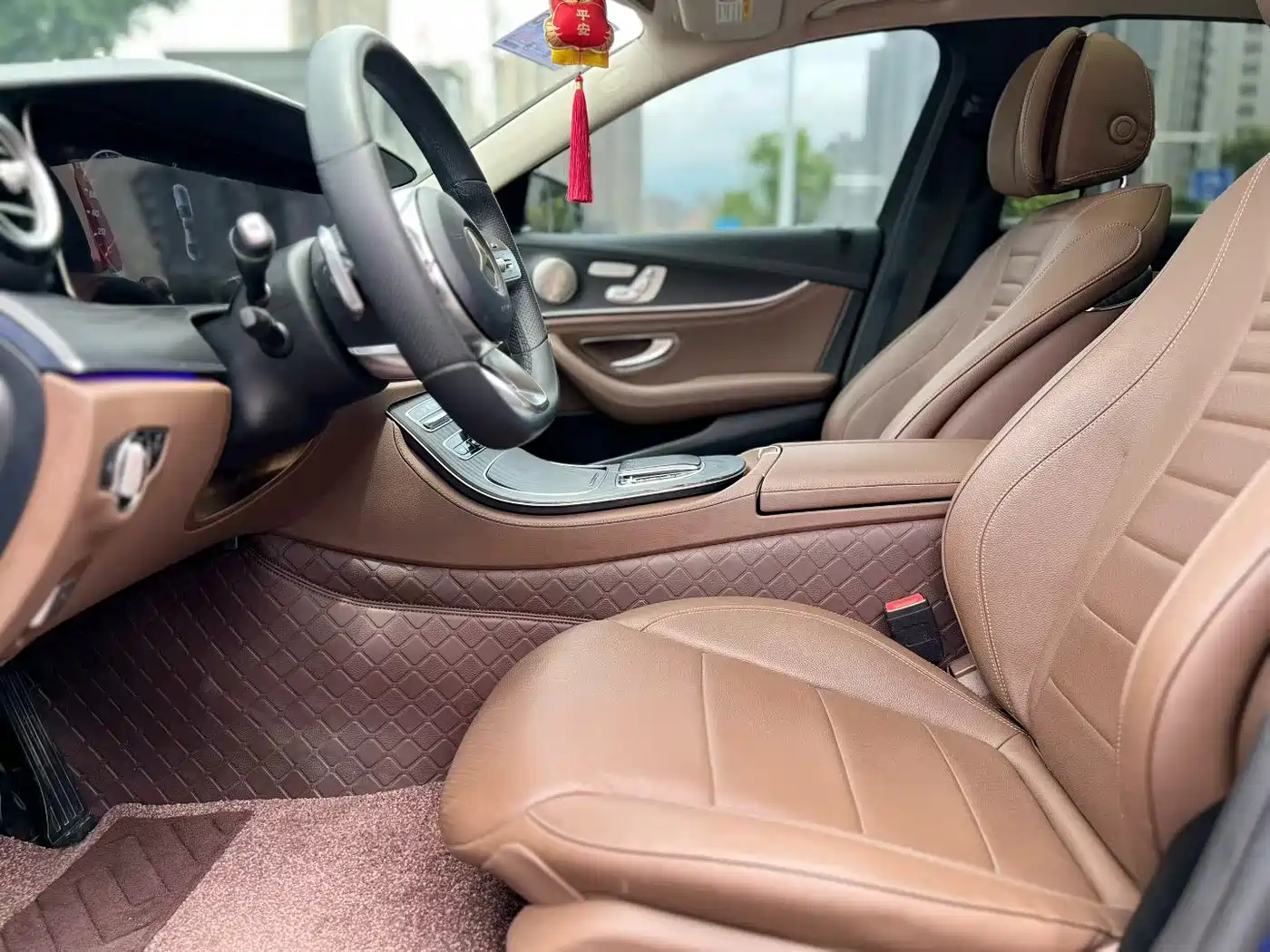 Mercedes-Benz E-Class 2020 E 300 L Sport Fashion Model фото 2