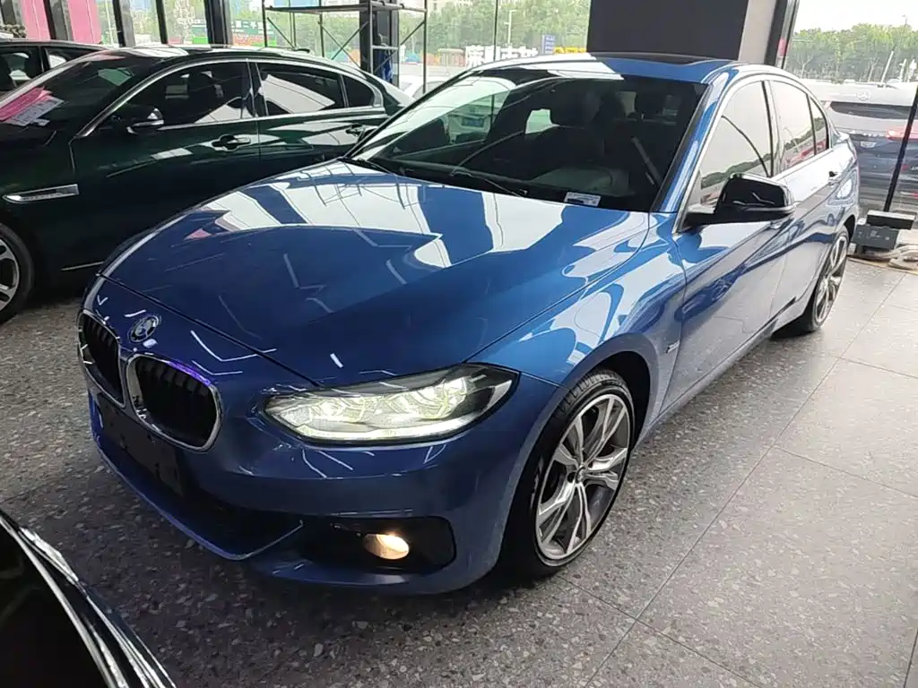صورة 1 - BMW 1 Series