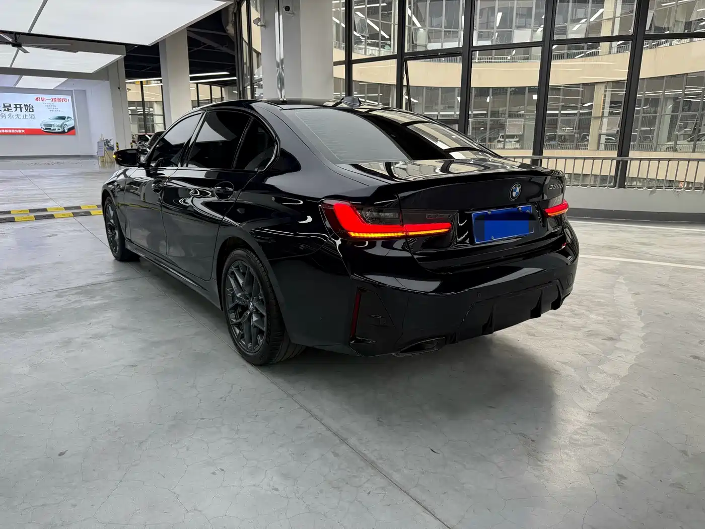 BMW 3 Series 2026 2026 330Li M Sport Shadowline Package
