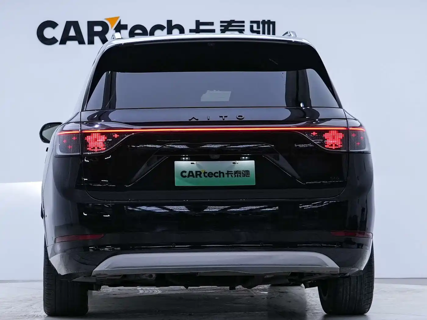 AITO Wenjie AITO M9 2024 Range Extender Max Edition 42kWh 6-seater фото 3