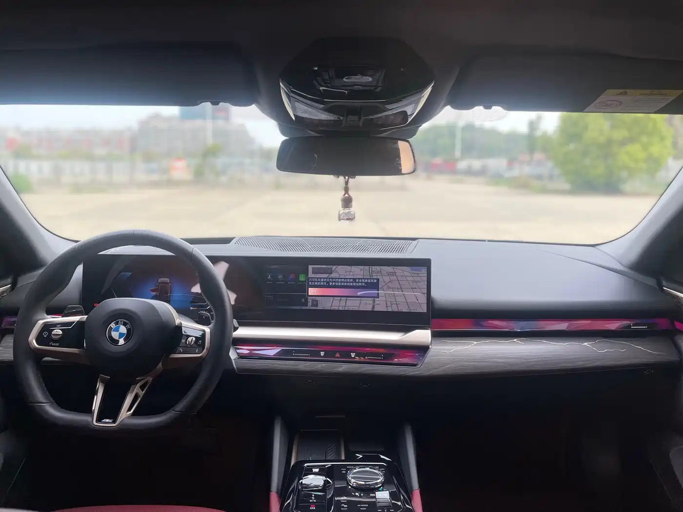 BMW 5 Series 2025 530Li Premium M Sport Package фото 8