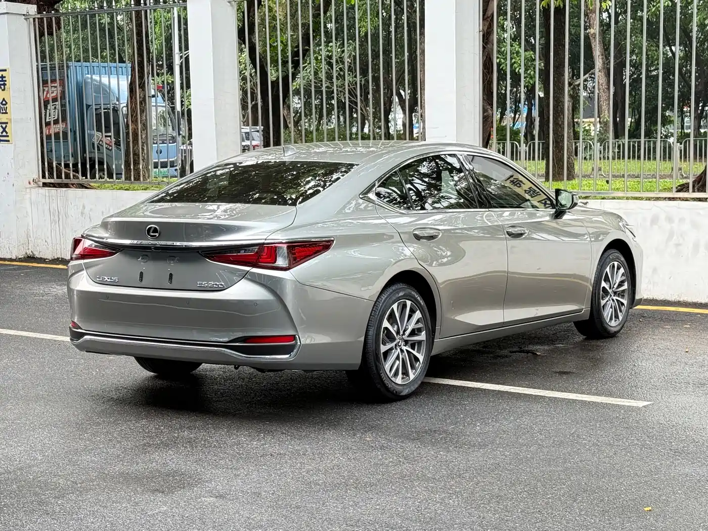 Lexus ES 2021 200 Excellence Edition фото 6