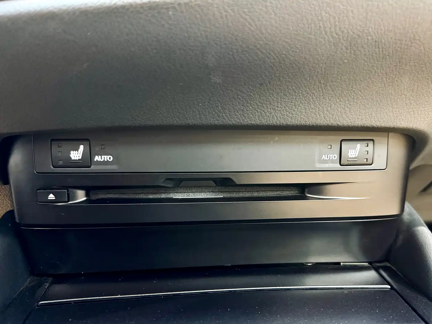 Lexus ES 2021 260 Excellence Edition фото 17
