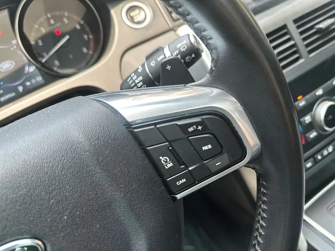 Land Rover Discovery Sport 2018 240PS PURE Edition фото 12
