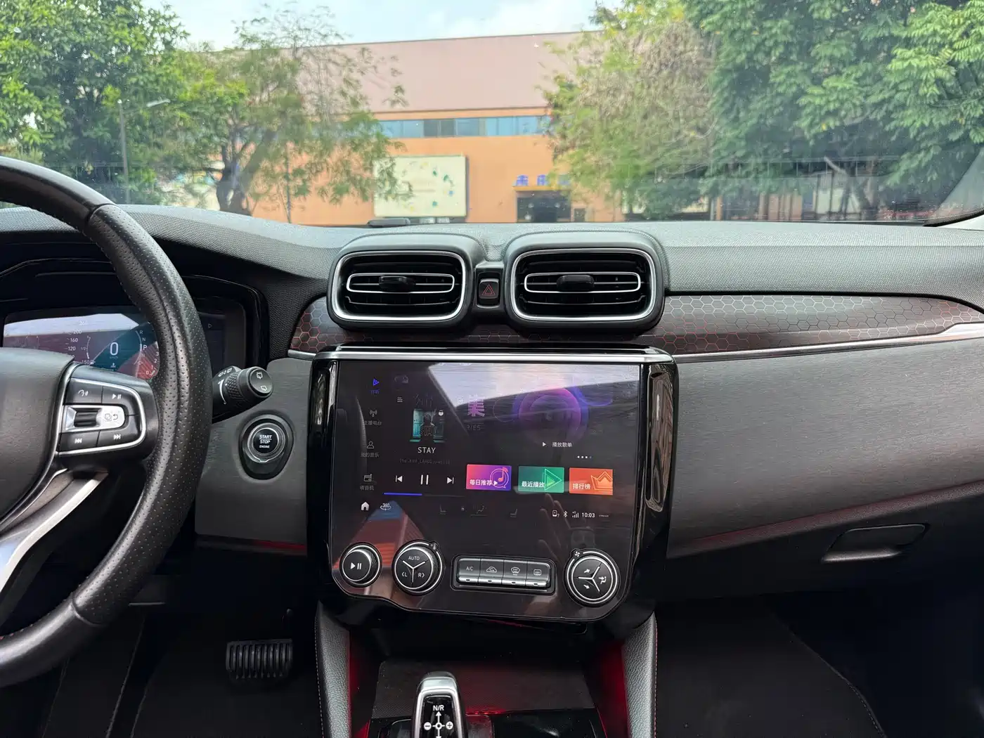Lynk & Co 02 2018 2.0T DCT AWD Pro Edition China V фото 16