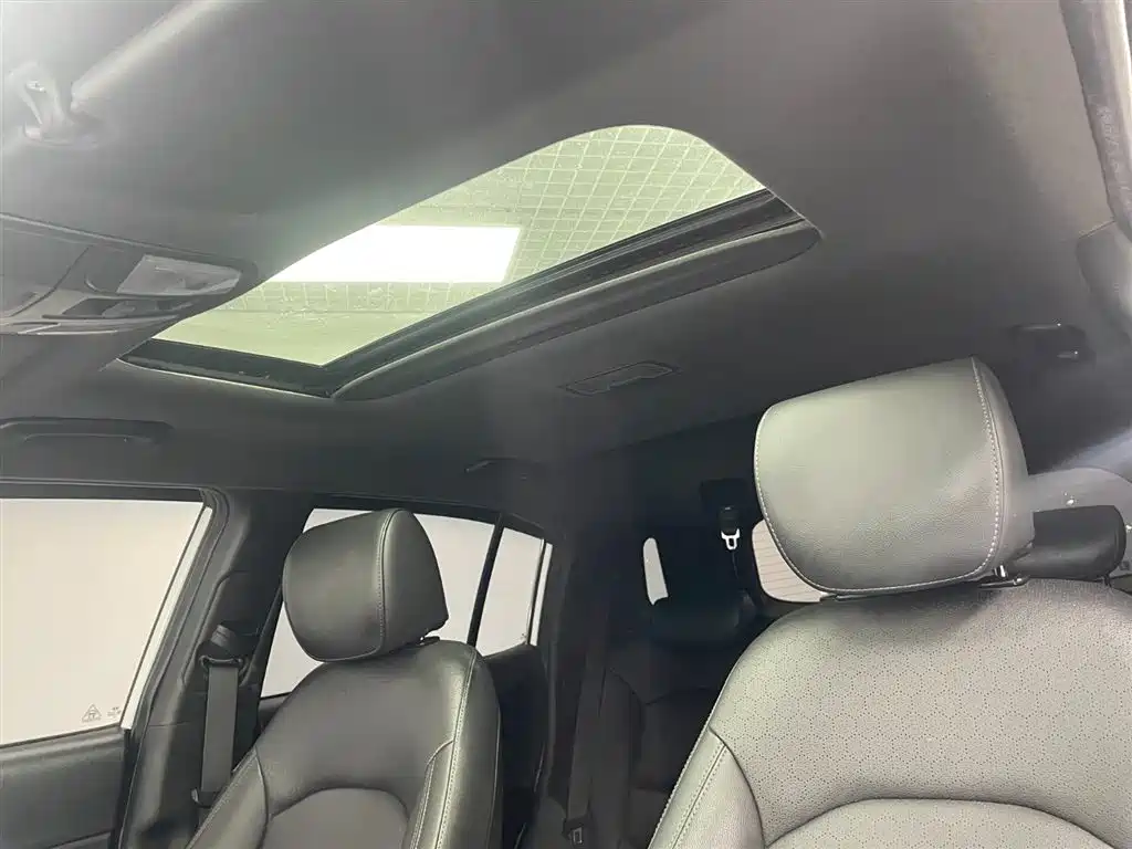 Hyundai Beijing Hyundai ix35 2019 1.4T DCT 2WD Zhiyong·Enjoy China V фото 12