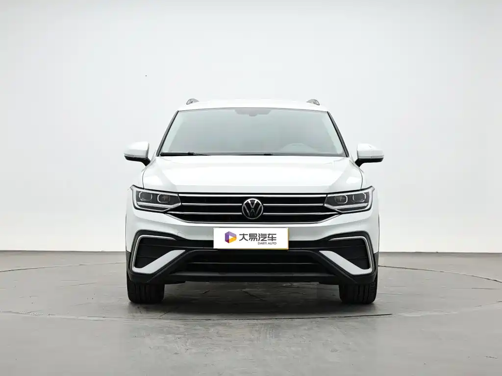 صورة 2 - Volkswagen Tiguan L