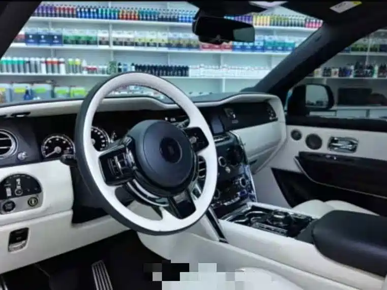 Фото 5 - Rolls-Royce Cullinan