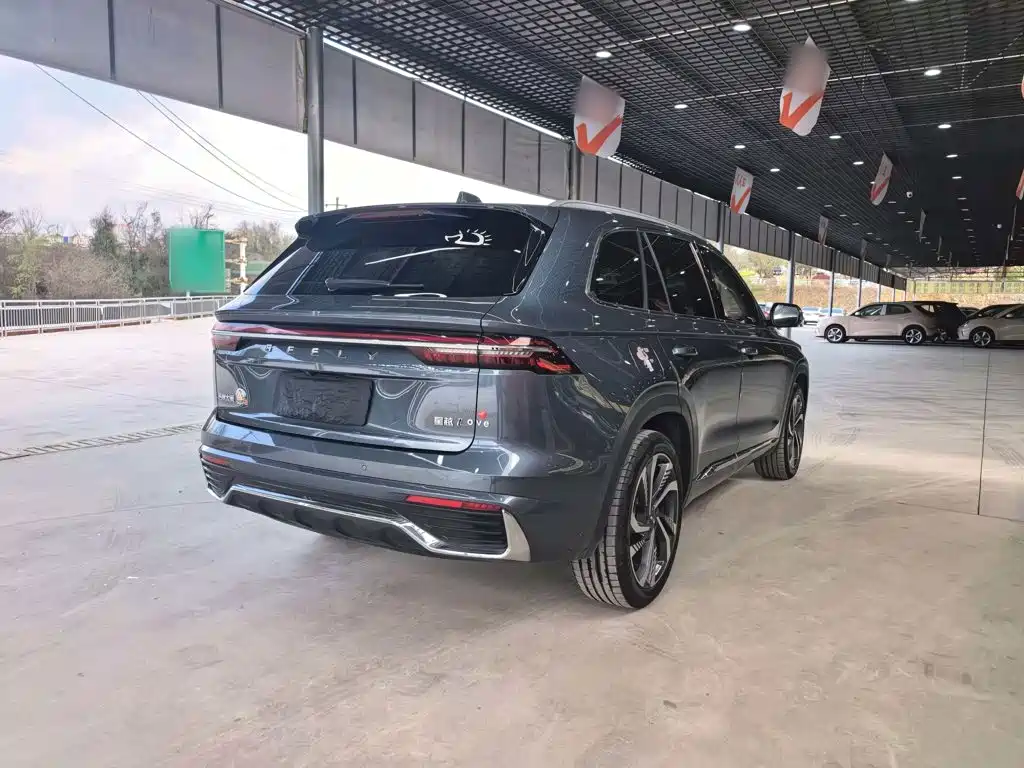 Фото 7 - Geely Monjaro