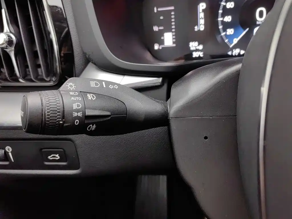 Photo 21 - Volvo XC60