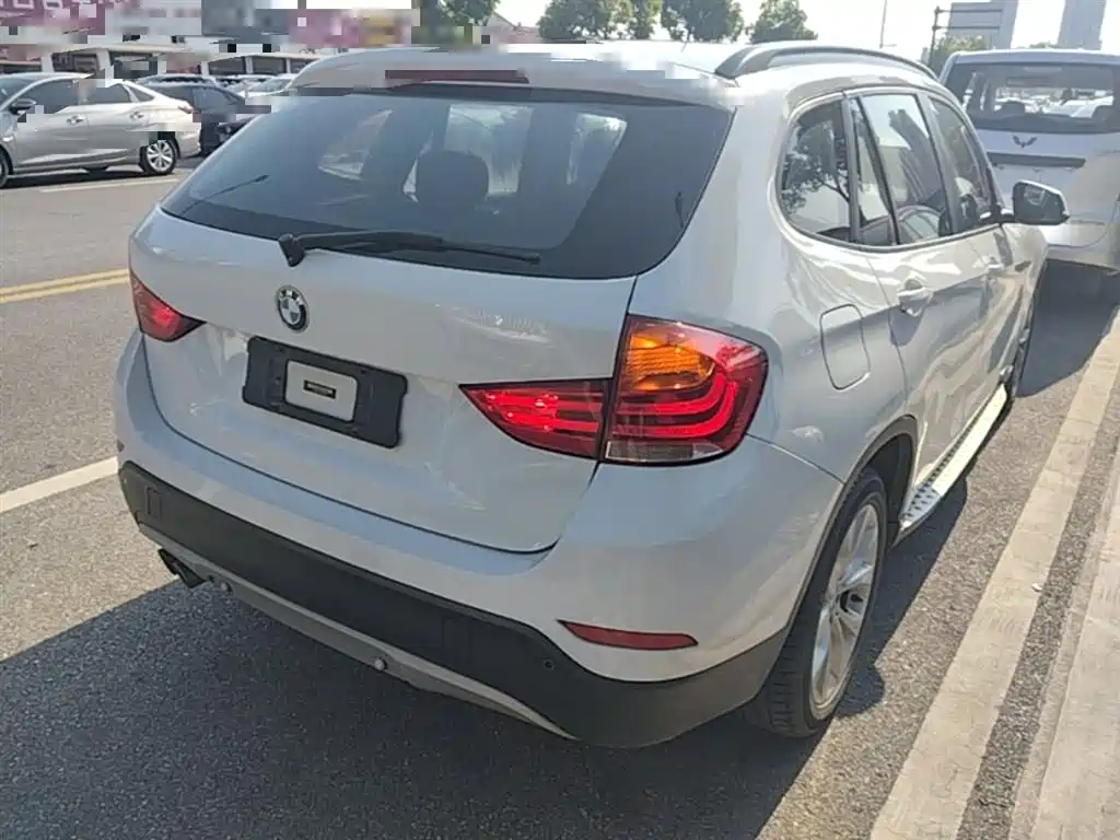 BMW X1 2014 sDrive18i Fashion Edition фото 7