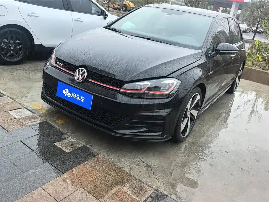 Volkswagen Golf GTI 2018 2.0TSI GTI
