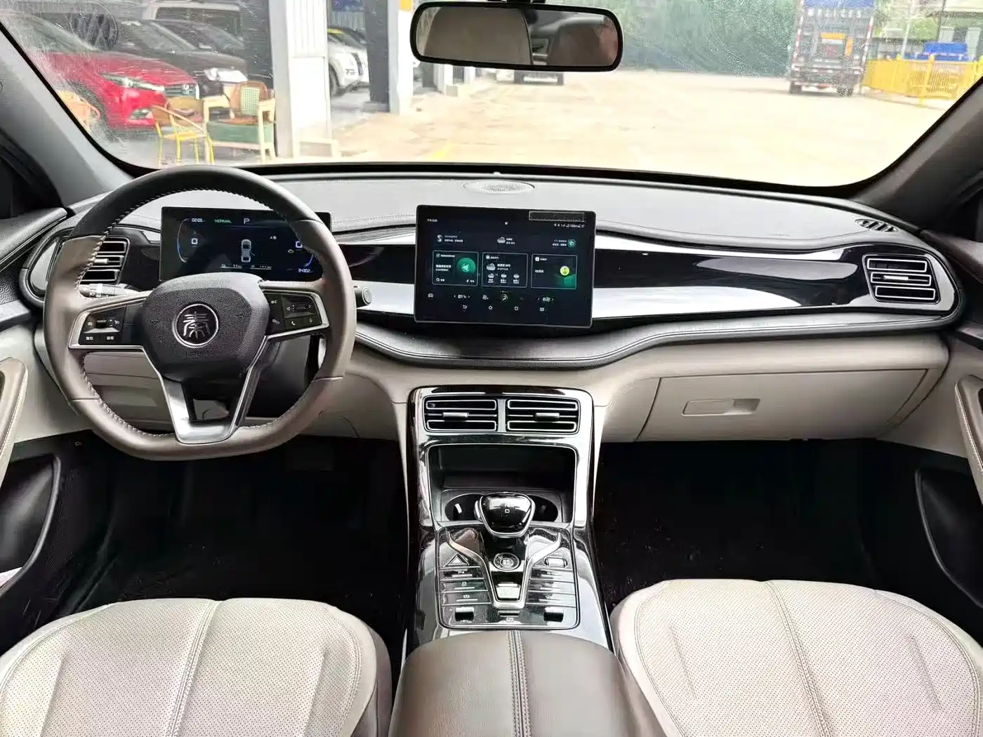 BYD Qin PLUS 2023 Champion Edition DM-i 55KM Leading фото 7
