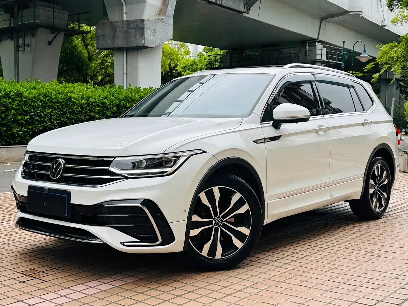 Volkswagen Tiguan L 2024 330TSI Automatic 2WD R-Line Premium Enjoyment Edition