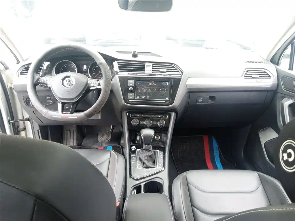 Volkswagen Tiguan L 2019 330TSI Auto 2WD Smart Luxury Edition China V фото 6