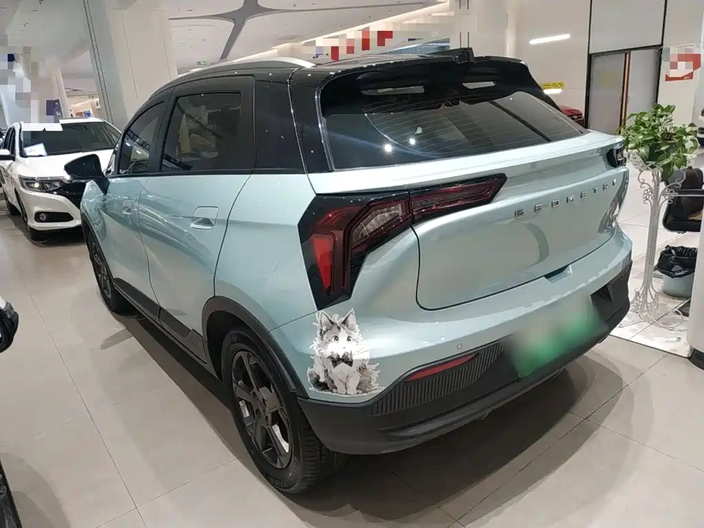 Фото 23 - Geely Geometry E Firefly
