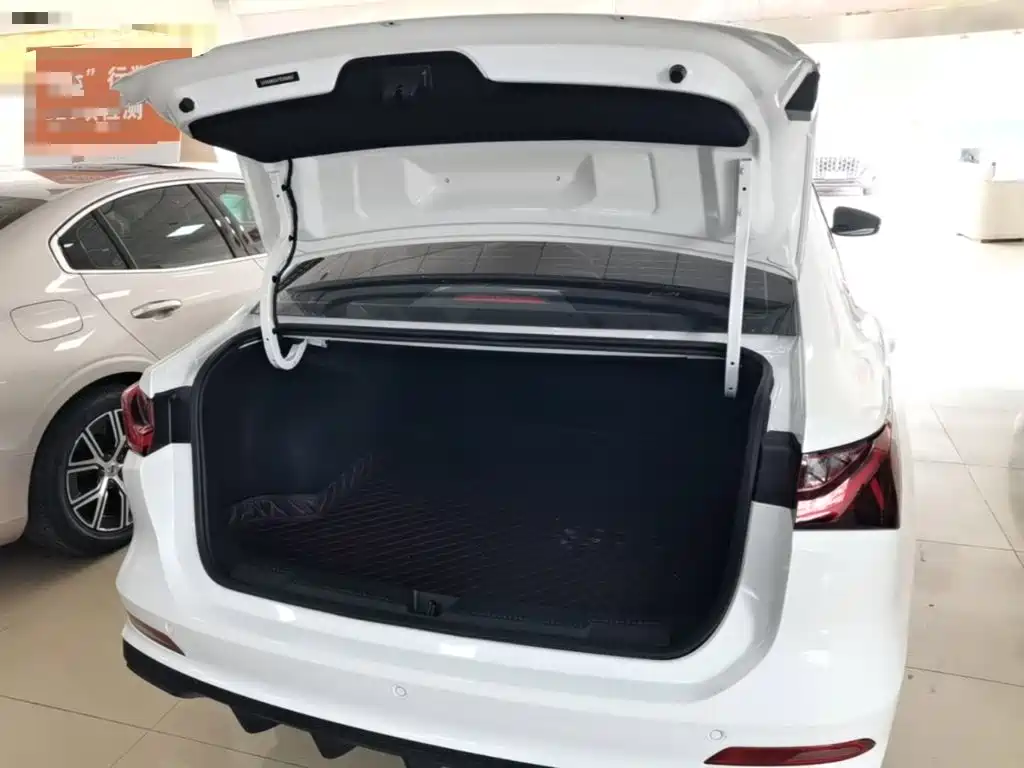 Roewe i5 2026 2026 1.5L CVT Luxury