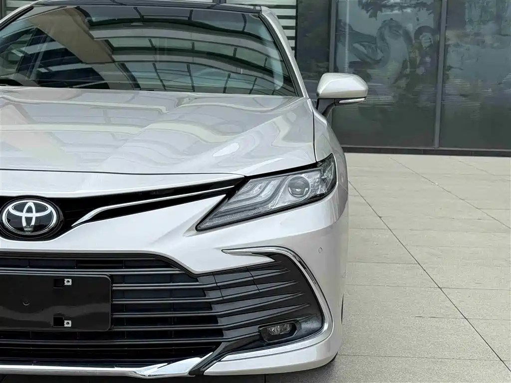 Toyota Camry 2023 2.5G Luxury Edition фото 10