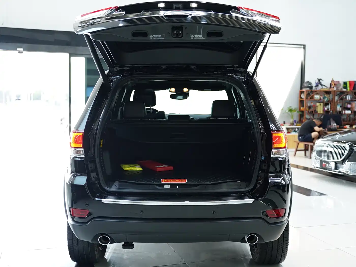 JEEP GRAND CHEROKEE (IMPORTED)