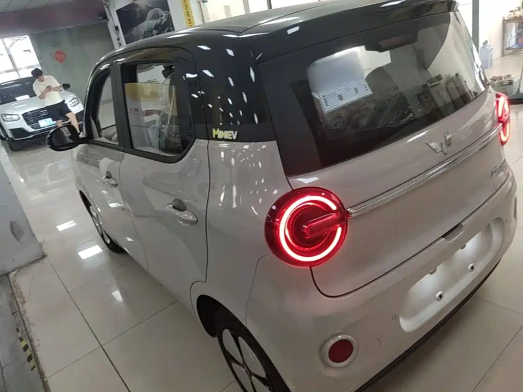 Wuling Motors Hongguang MINIEV 2026 2025 Premium Edition
