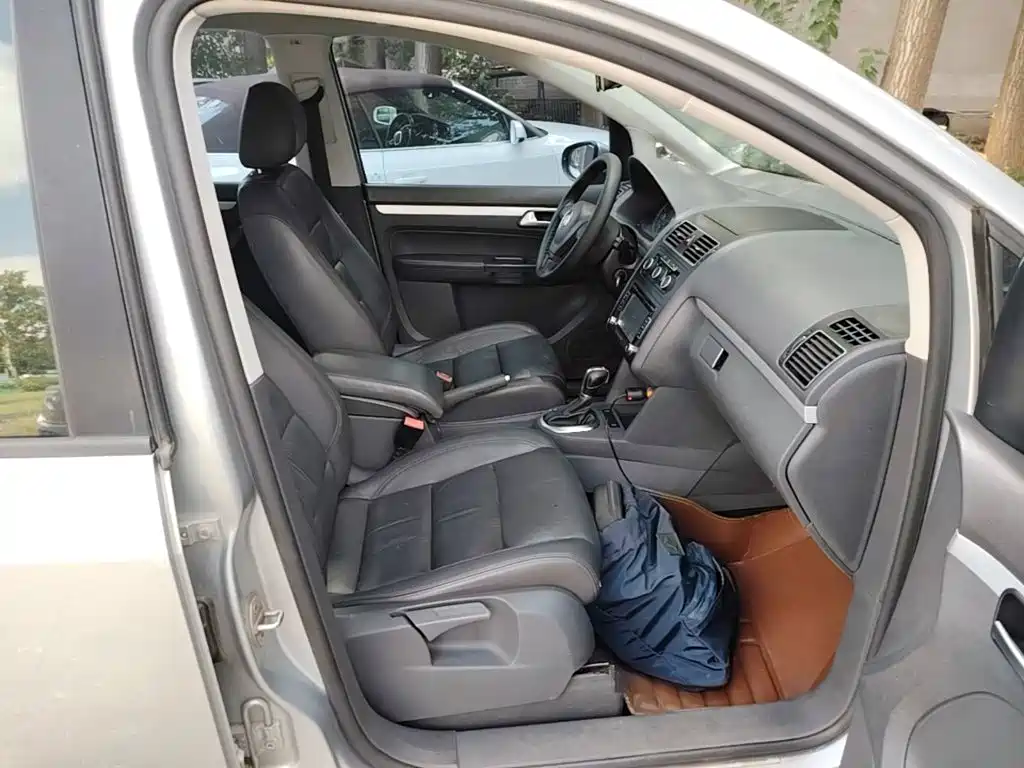 Volkswagen Touran 2015 2015 1.4T DSG Comfort Edition 5-seater