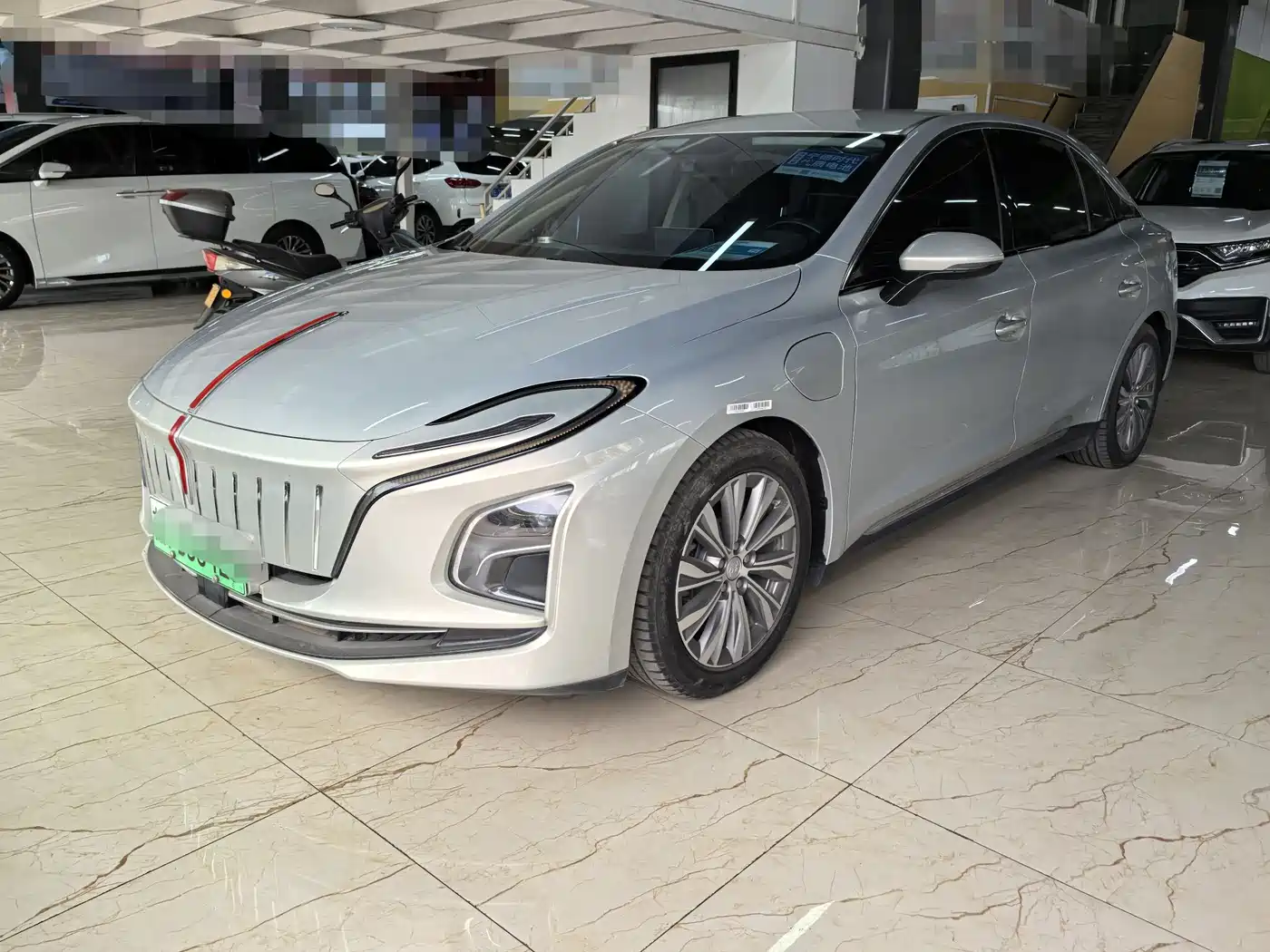 Hongqi E-QM5 2023 620km PLUS