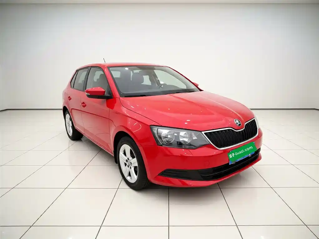 Škoda Fabia 2016 1.4L Automatic Car Enjoy Edition фото 4