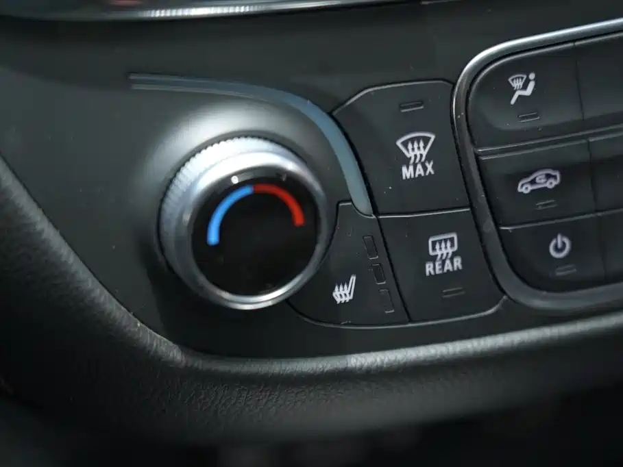 Chevrolet Equinox 2018 535T Automatic Control Edition фото 9