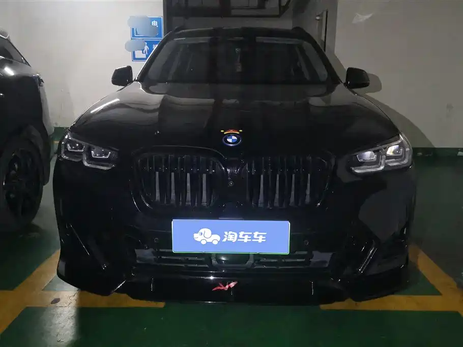 BMW iX3 2024 Leading Edition фото 2