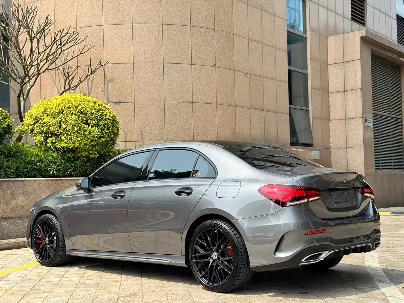 Mercedes-Benz A-Class 2022 Facelift III A 200 L Sport Sedan Fashion фото 6