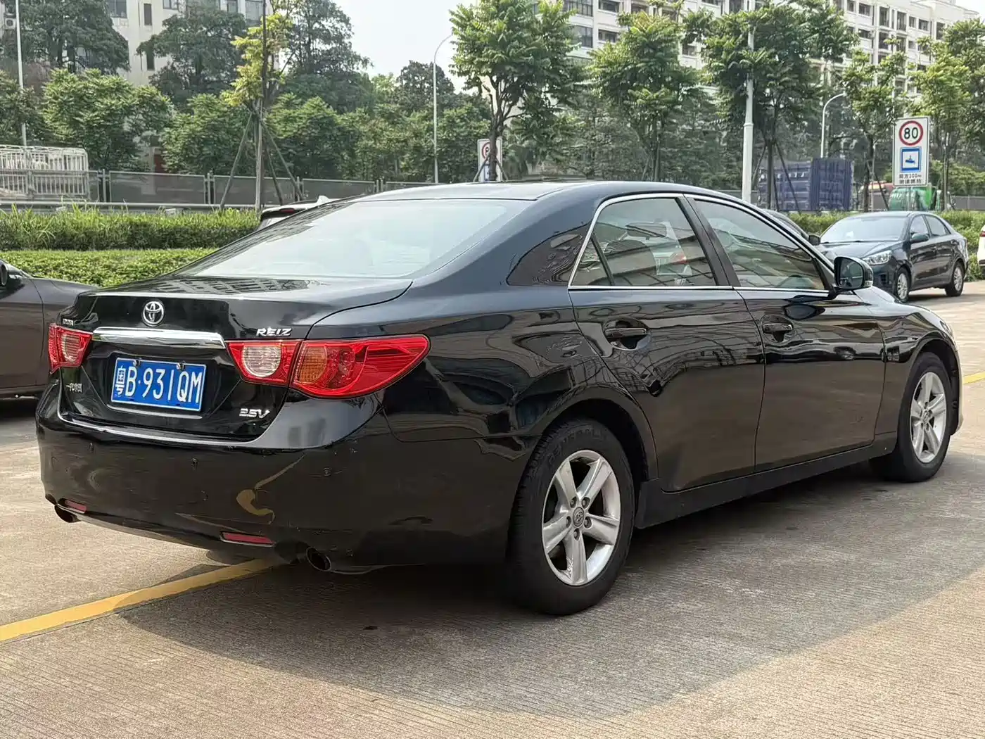 Toyota Reiz 2010 2.5V Elegance Elite Edition фото 4