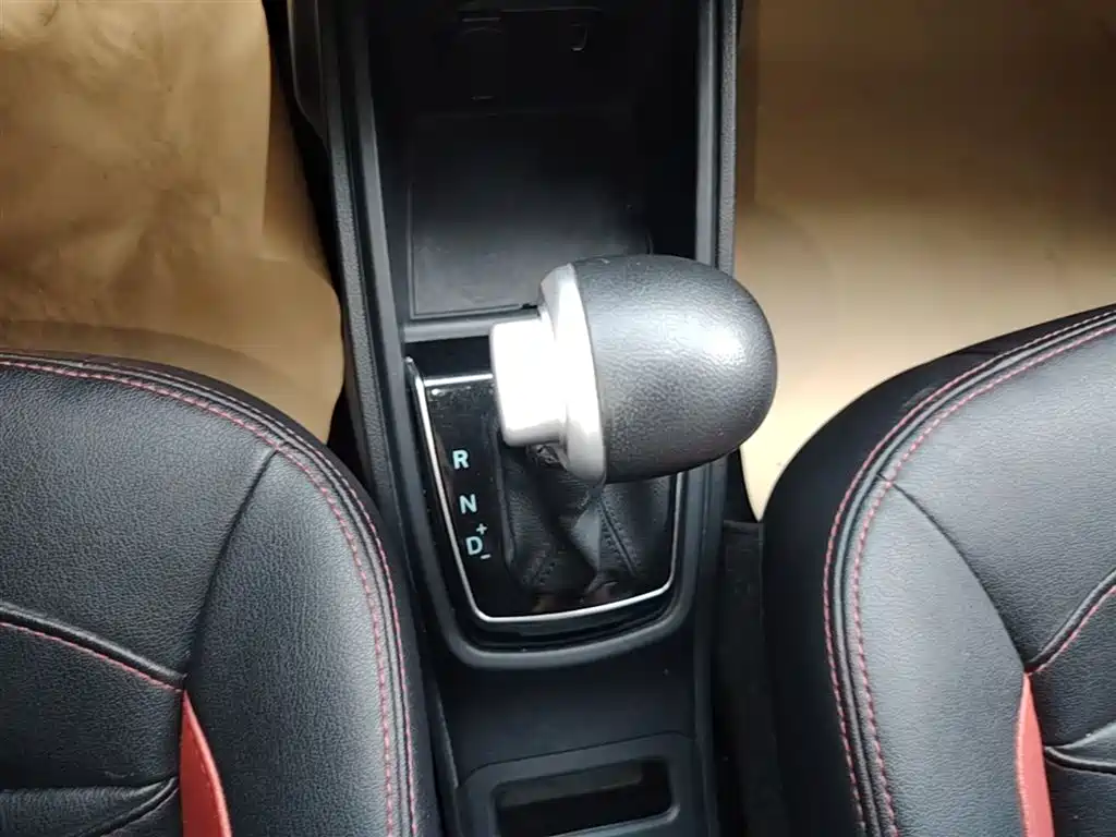 Haval H1 2017 Blue Label 1.5L AMT Luxury фото 14