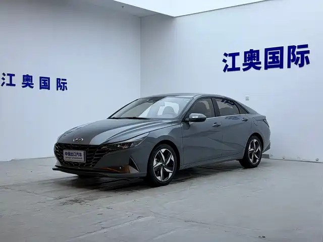 HYUNDAI ELANTRA