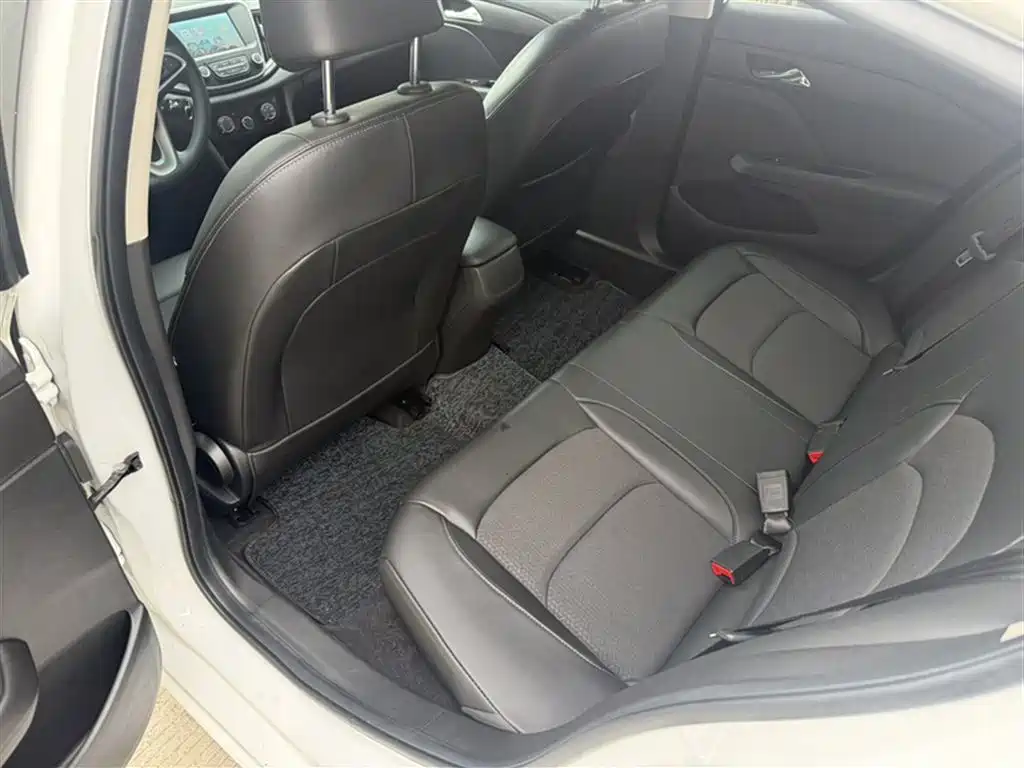 Chevrolet Cavalier 2019 320 Automatic Joy Edition фото 16