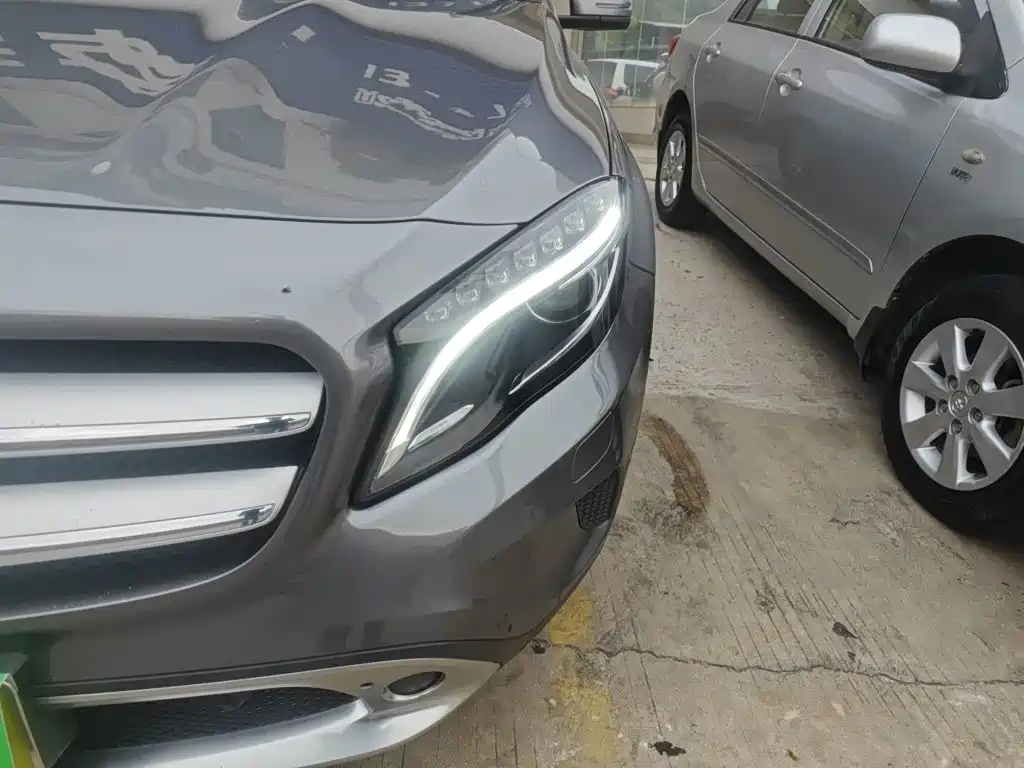 Mercedes-Benz GLA 2015 2015 GLA 200 Fashion