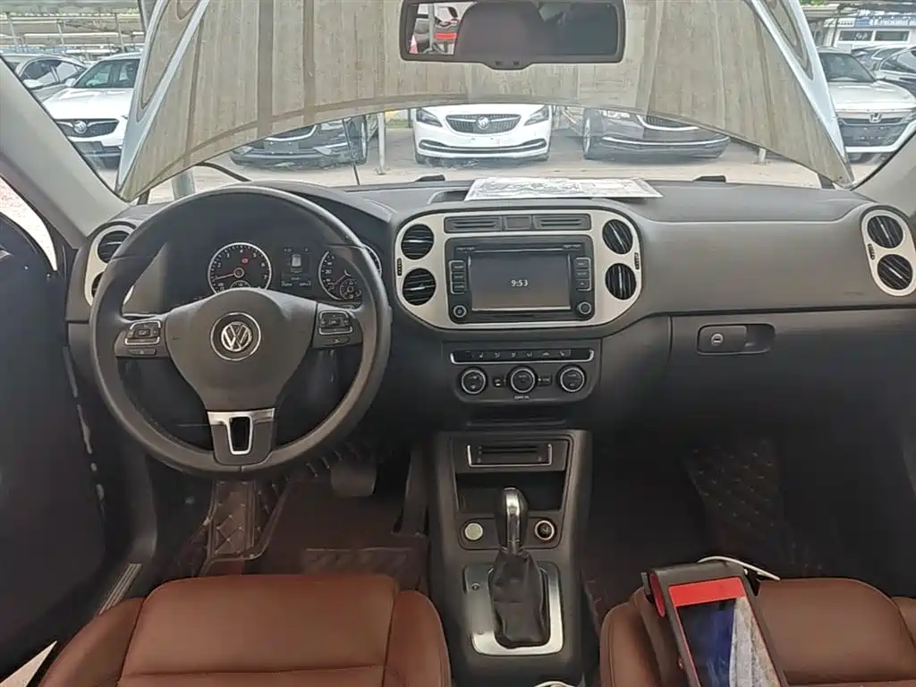 Volkswagen Tiguan 2015 1.8TSI Automatic 2WD Highline фото 10