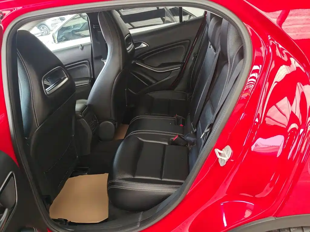 Mercedes-Benz GLA 2015 2015 GLA 200 Dynamic