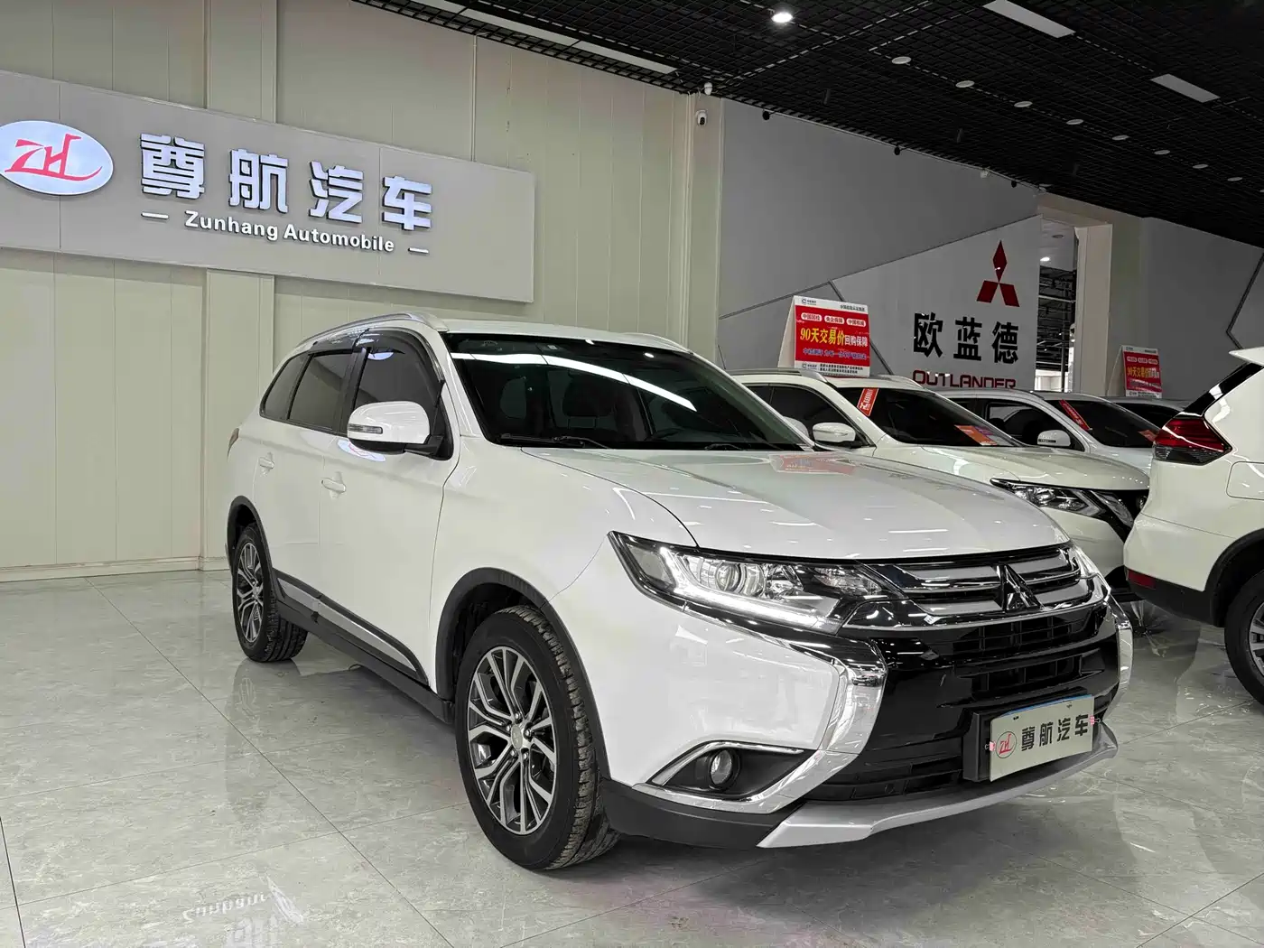 Mitsubishi Outlander 2018 2.0L 2WD Glory Edition 5-seater фото 9