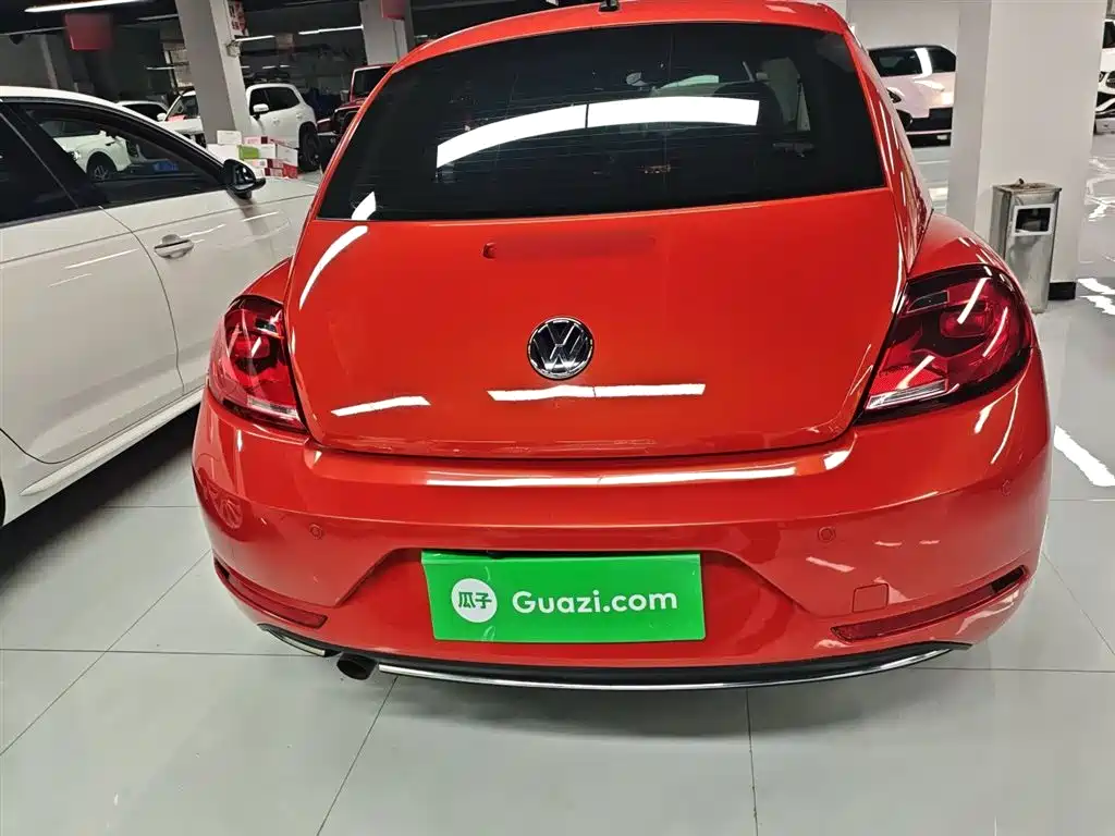 Volkswagen Beetle 2017 180TSI Enjoy фото 6