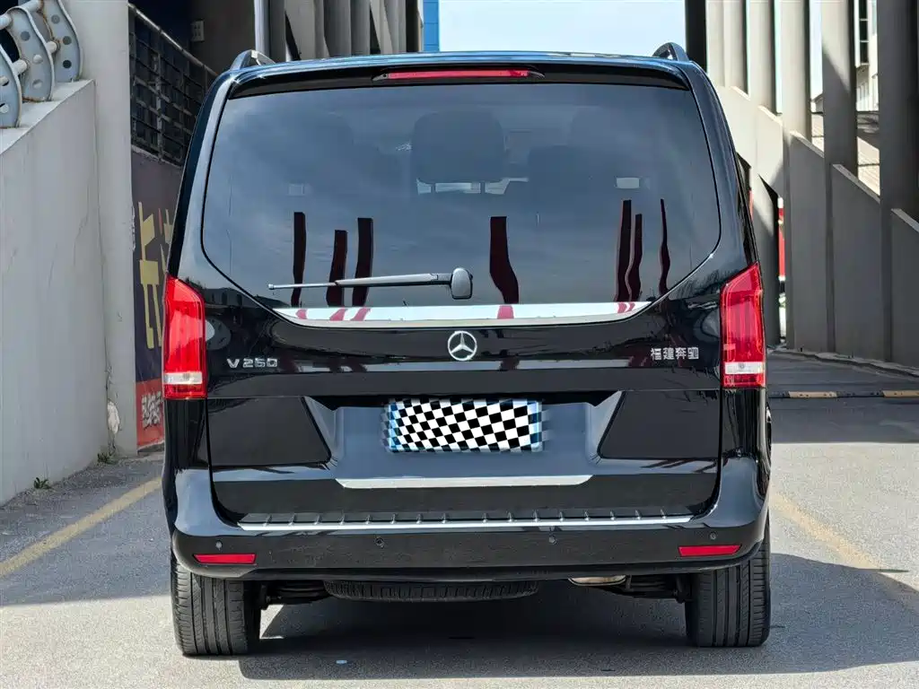 Mercedes-Benz V-Class 2018 V 260 Navigator Edition China VI фото 4