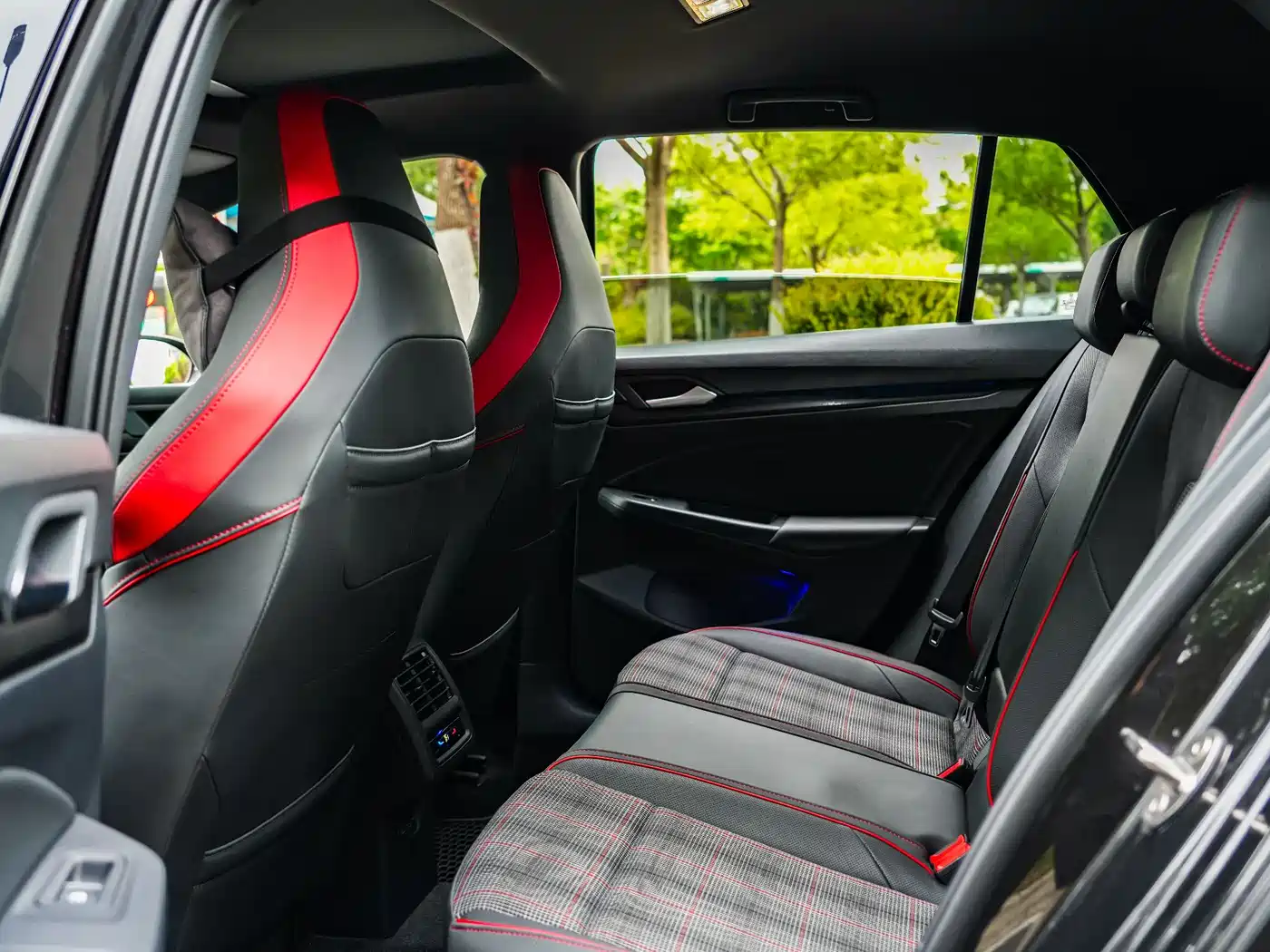 Volkswagen Golf GTI 2021 380TSI DSG GTI фото 18
