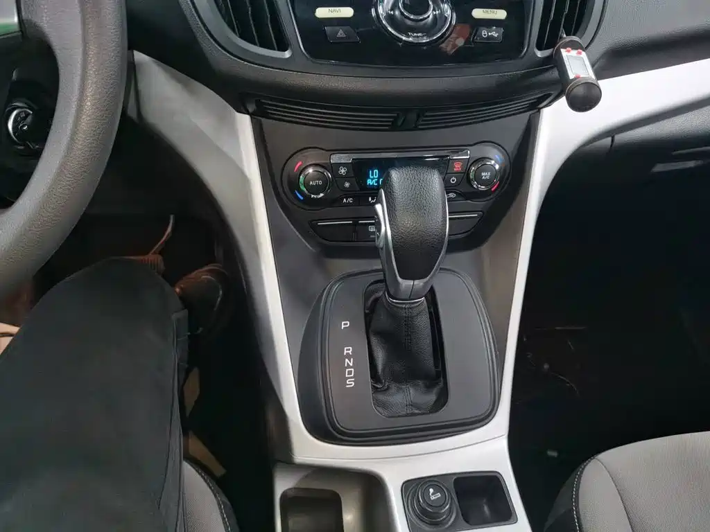 Фото 14 - Ford Kuga