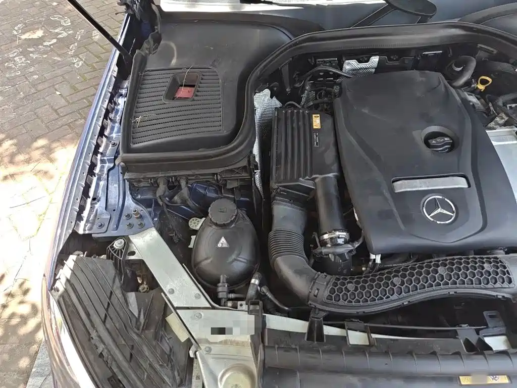 Mercedes-Benz GLC Coupe 2017 GLC 260 4MATIC Coupe SUV фото 21