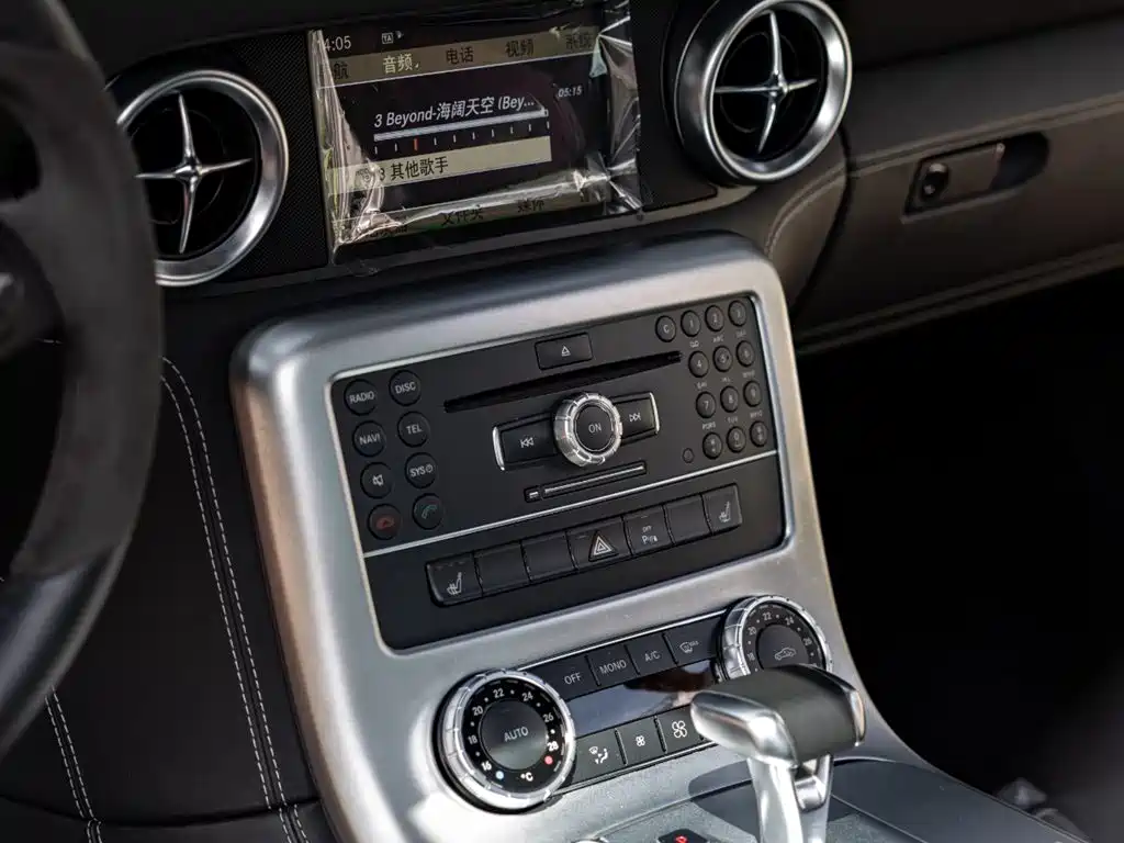 Mercedes-Benz SLS AMG 2011 SLS AMG фото 12