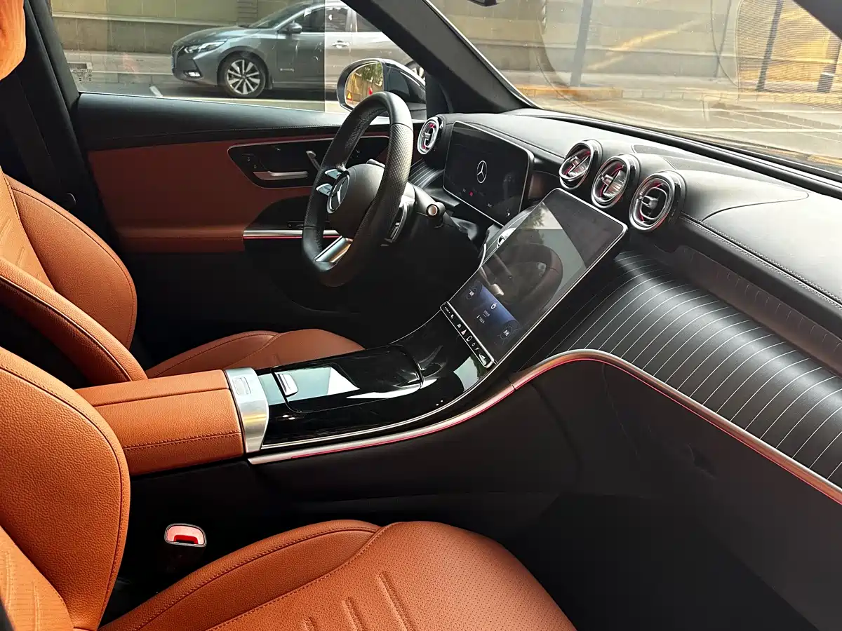Mercedes-Benz GLC 2023 Facelift GLC 300 L 4MATIC Sport 5-Seater фото 10