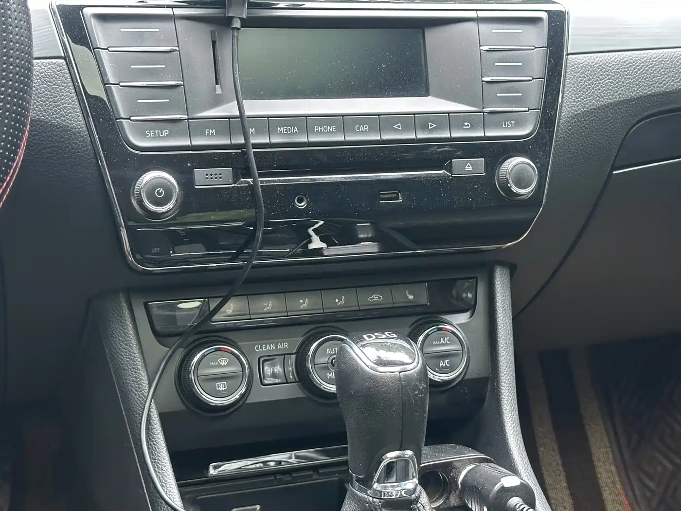 Škoda Superb 2016 TSI330 DSG Pioneer Edition фото 7
