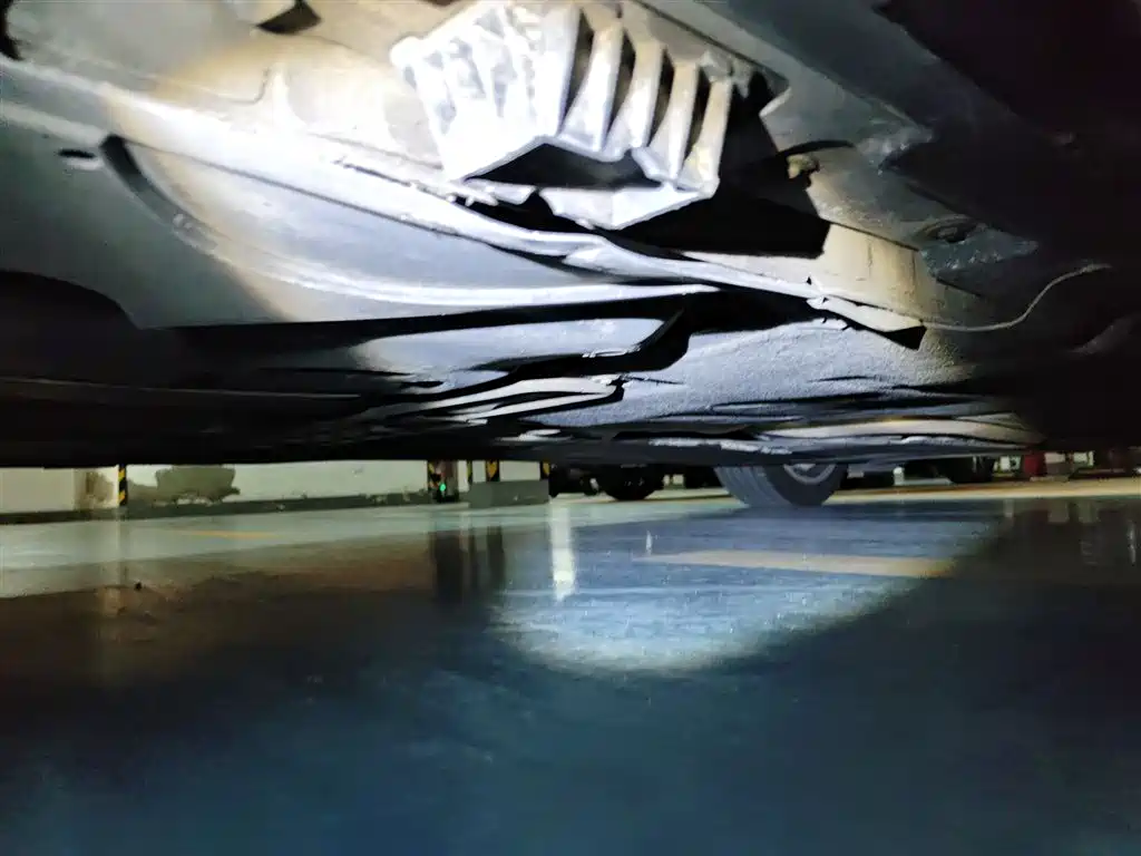 BMW 5 Series 2014 528Li Leading Edition фото 17
