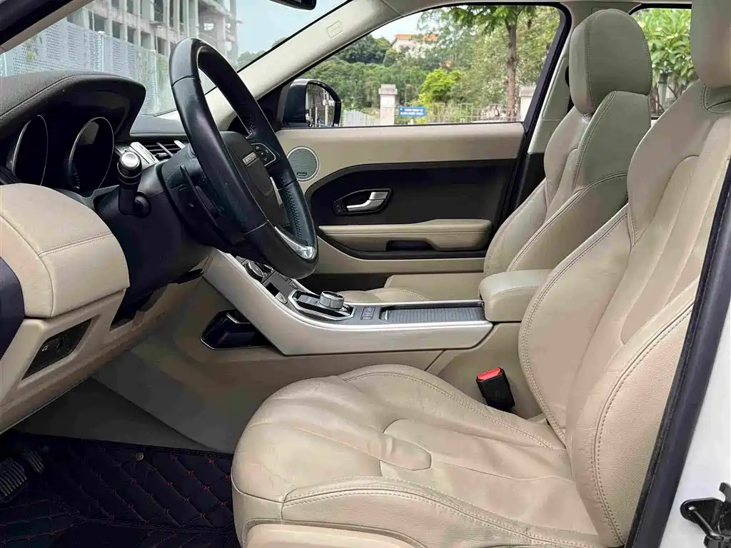 صورة 4 - Land Rover Range Rover Evoque (Import)